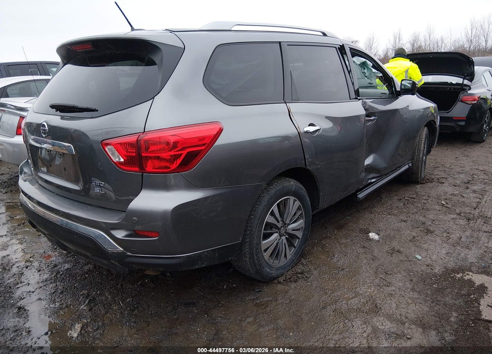 2017 NISSAN PATHFINDER SL VIN: 5N1DR2MM8HC696886
