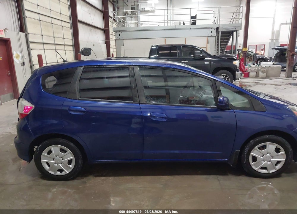 2013 HONDA FIT VIN: JHMGE8H34DC077485