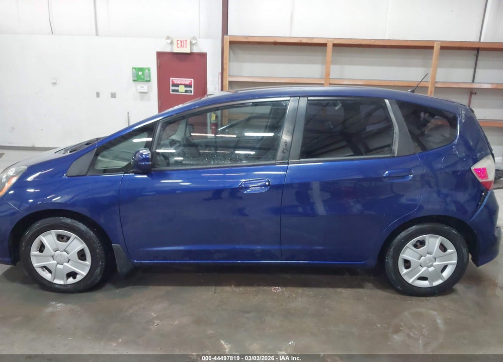 2013 HONDA FIT VIN: JHMGE8H34DC077485