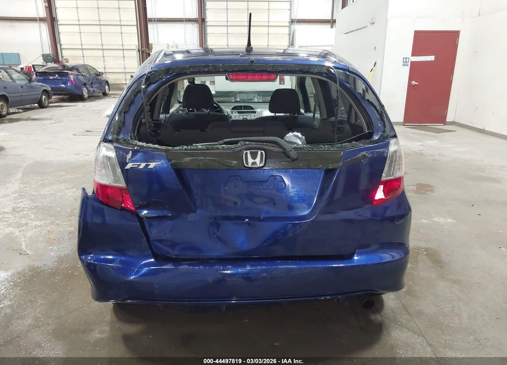 2013 HONDA FIT VIN: JHMGE8H34DC077485