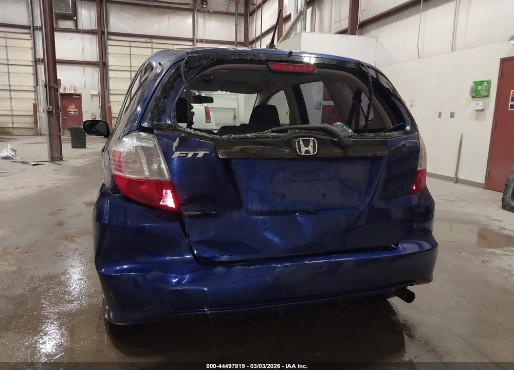 2013 HONDA FIT VIN: JHMGE8H34DC077485