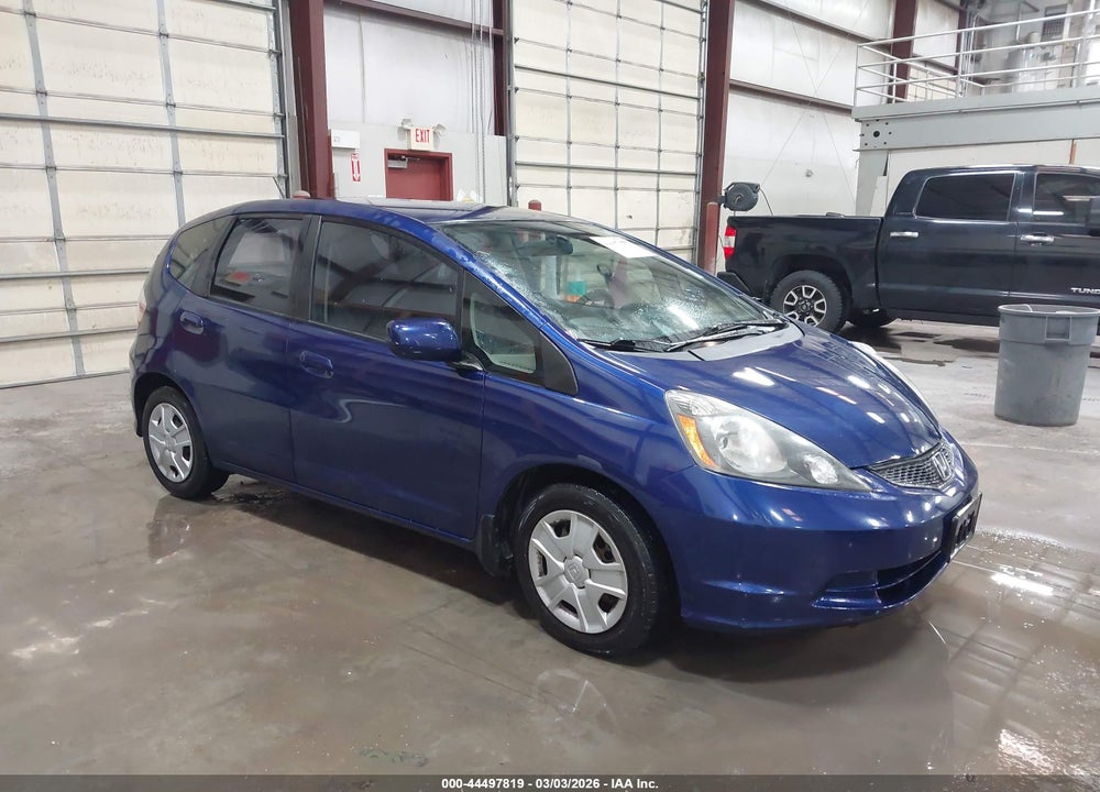 2013 HONDA FIT VIN: JHMGE8H34DC077485