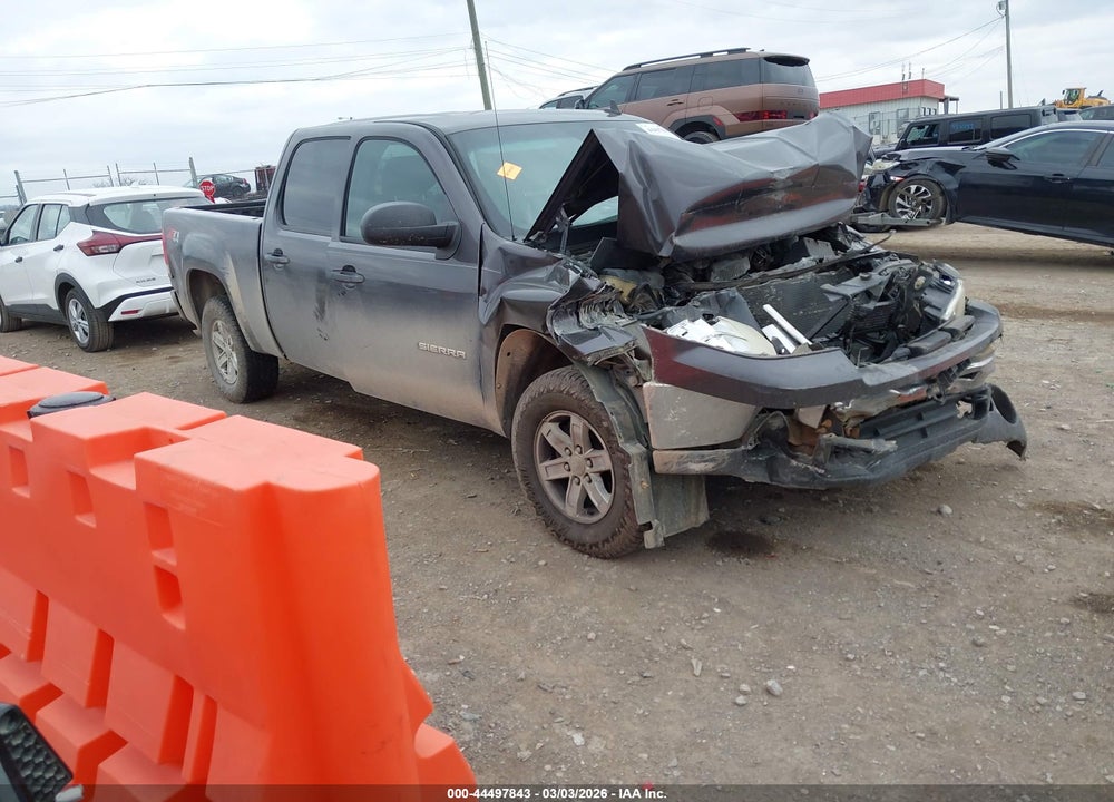 2011 GMC SIERRA 1500 SLE VIN: 3GTP2VE34BG289018