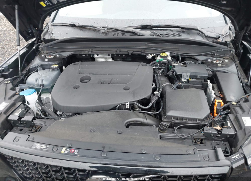2024 VOLVO XC40 B5 PLUS DARK THEME VIN: YV4L12UL6R2345770