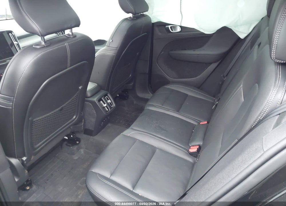 2024 VOLVO XC40 B5 PLUS DARK THEME VIN: YV4L12UL6R2345770