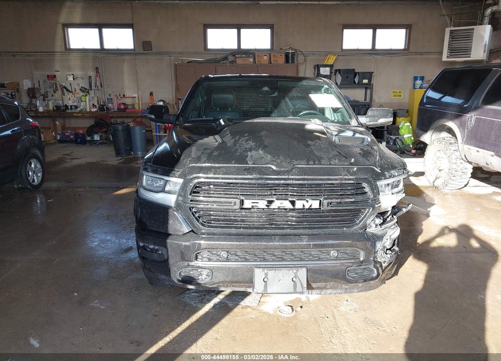 2021 RAM 1500 LAIE  4X4 5'7 BOX VIN: 1C6SRFJT5MN622975