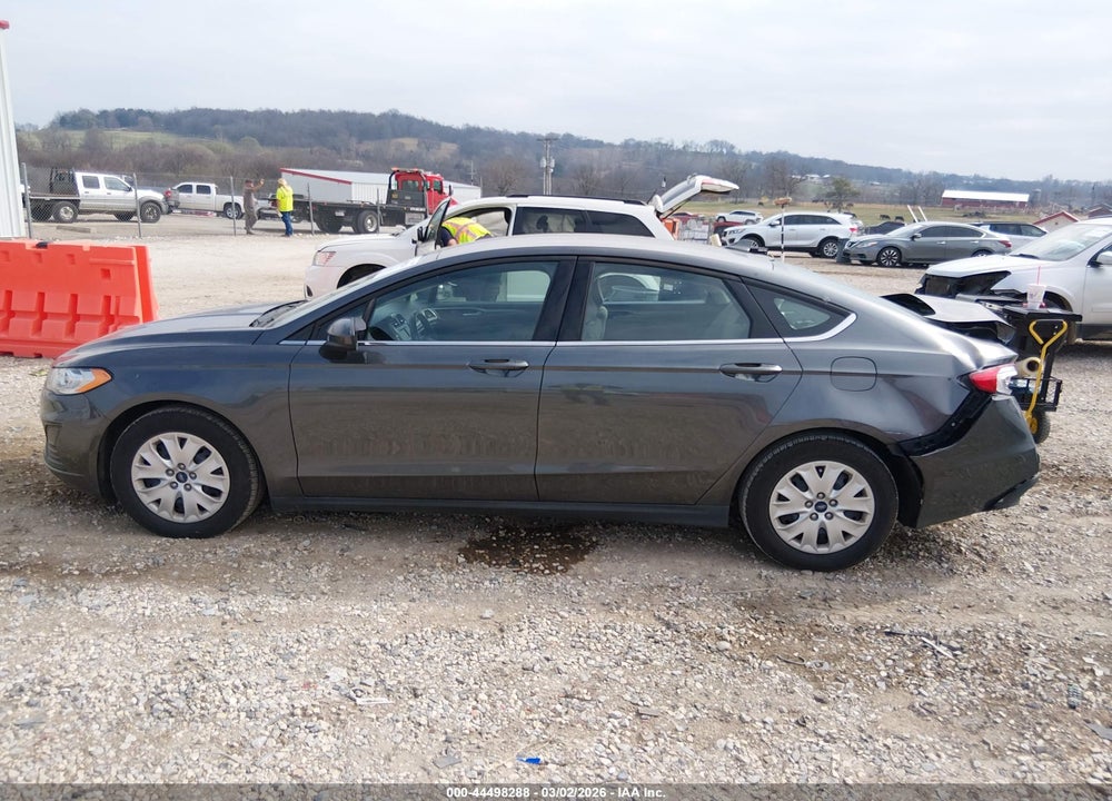 2020 FORD FUSION S VIN: 3FA6P0G71LR262631