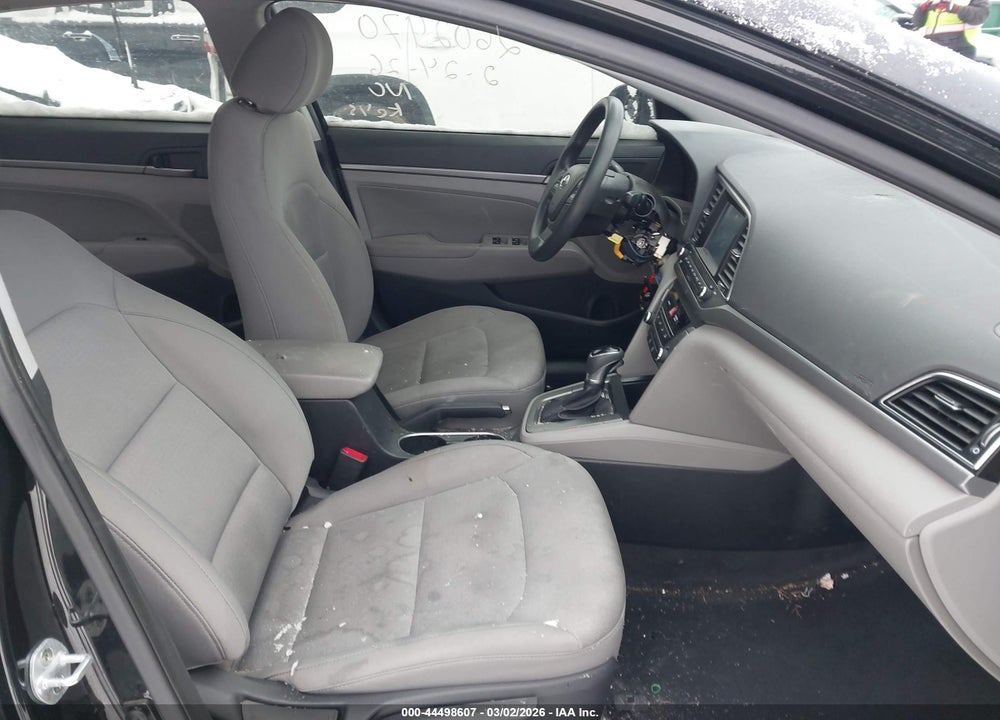 2017 HYUNDAI ELANTRA SE VIN: 5NPD84LF8HH007181