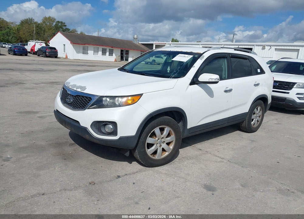2013 KIA SORENTO LX VIN: 5XYKT3A66DG352195