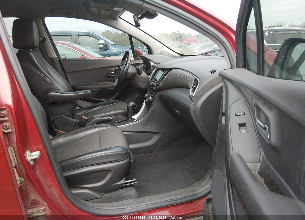 2019 CHEVROLET TRAX LT VIN: 3GNCJLSB2KL334408