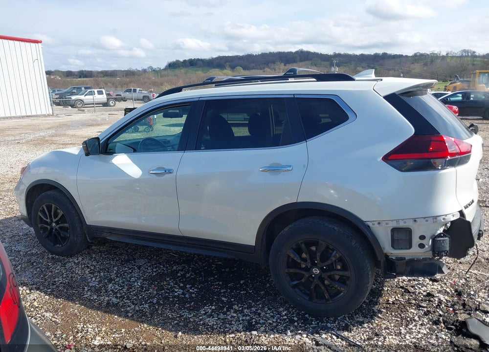 2018 NISSAN ROGUE SV VIN: 5N1AT2MV2JC741260