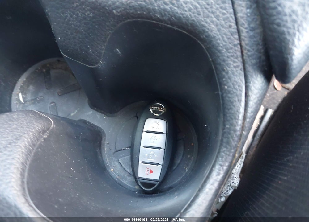 2017 NISSAN ROGUE SV VIN: KNMAT2MV0HP607595