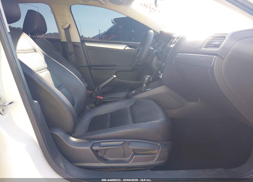 2017 VOLKSWAGEN JETTA 1.4T SE VIN: 3VWDB7AJ6HM285286