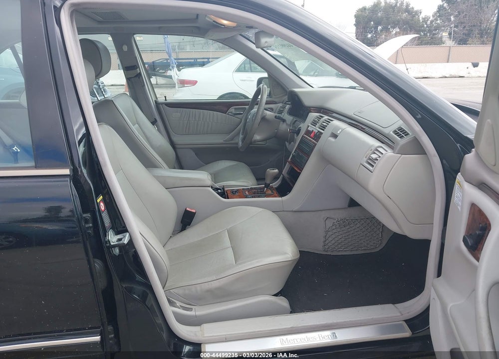 2000 MERCEDES-BENZ E 430 VIN: WDBJF70J3YB065878