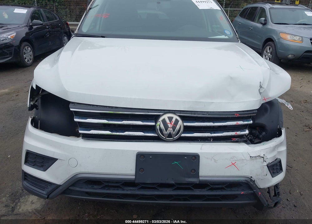 2019 VOLKSWAGEN TIGUAN VIN: 3VV1B7AX2KM139549