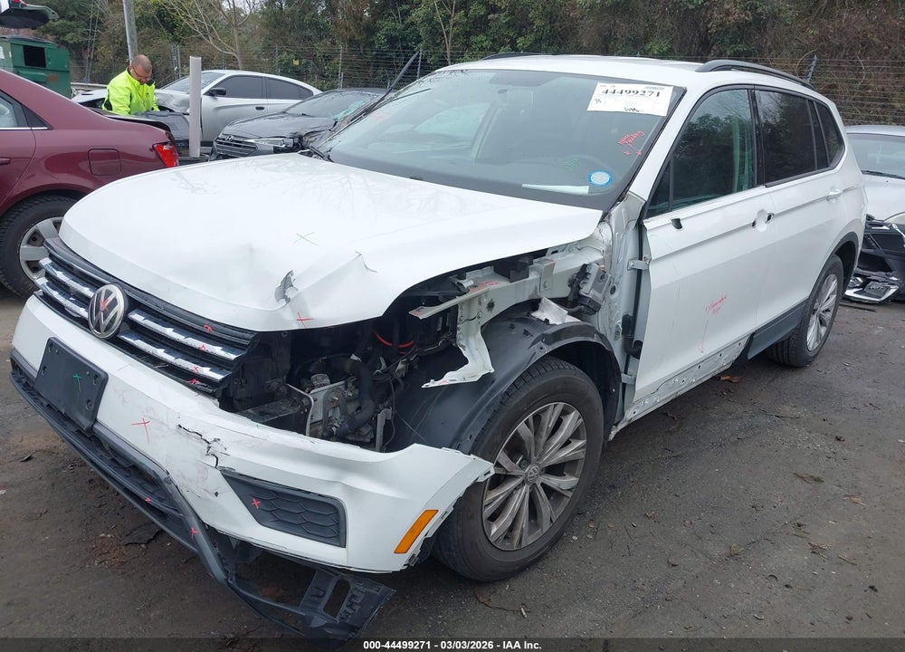 2019 VOLKSWAGEN TIGUAN VIN: 3VV1B7AX2KM139549