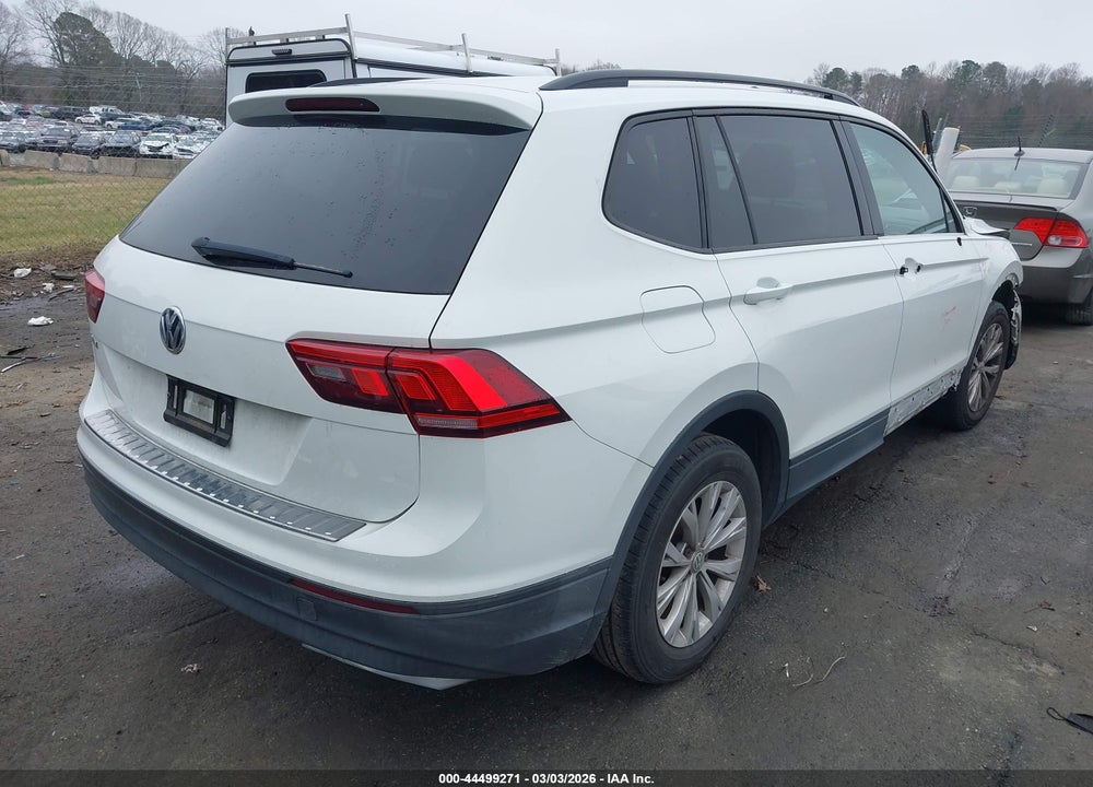 2019 VOLKSWAGEN TIGUAN VIN: 3VV1B7AX2KM139549