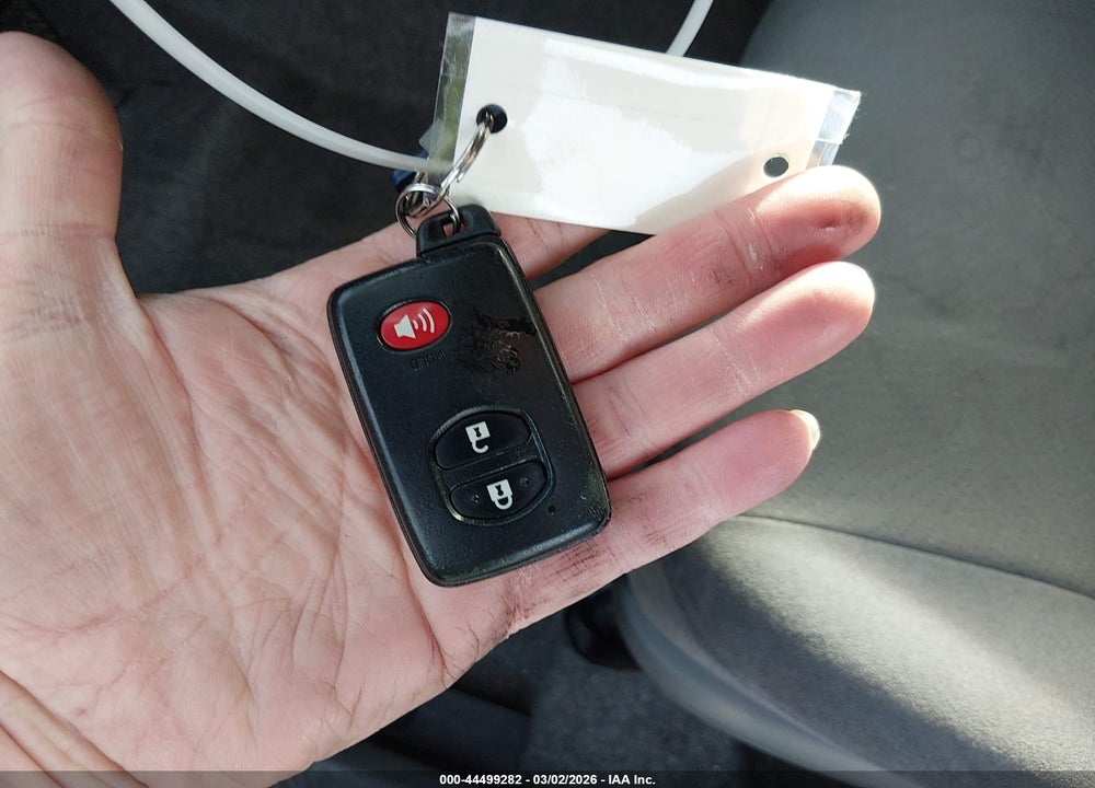2013 TOYOTA PRIUS TWO VIN: JTDKN3DUXD1639737