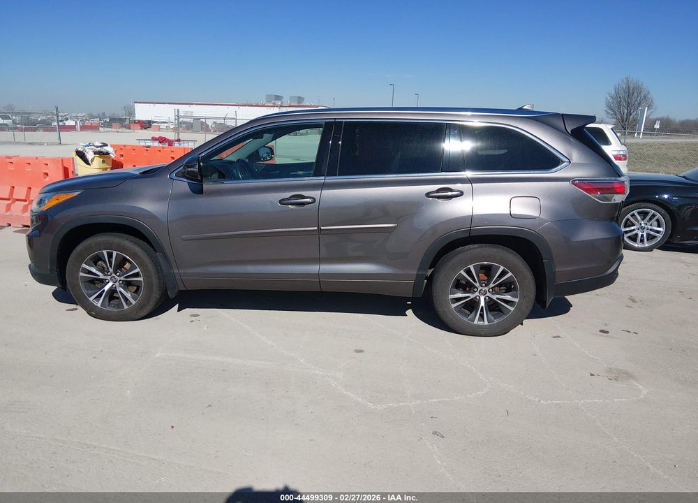 2016 TOYOTA HIGHLANDER XLE V6 VIN: 5TDJKRFH0GS501798