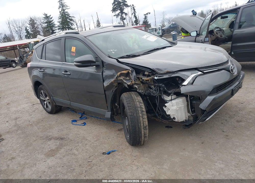 2016 TOYOTA RAV4 XLE VIN: 2T3WFREV2GW261038