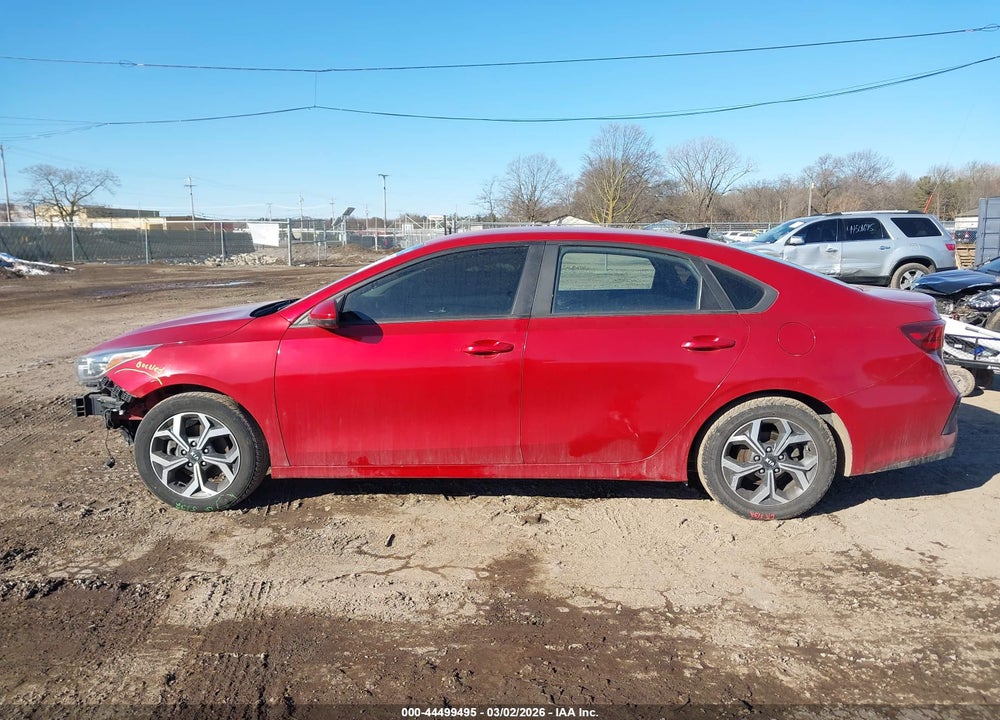 2019 KIA FORTE LXS VIN: 3KPF24AD0KE112255