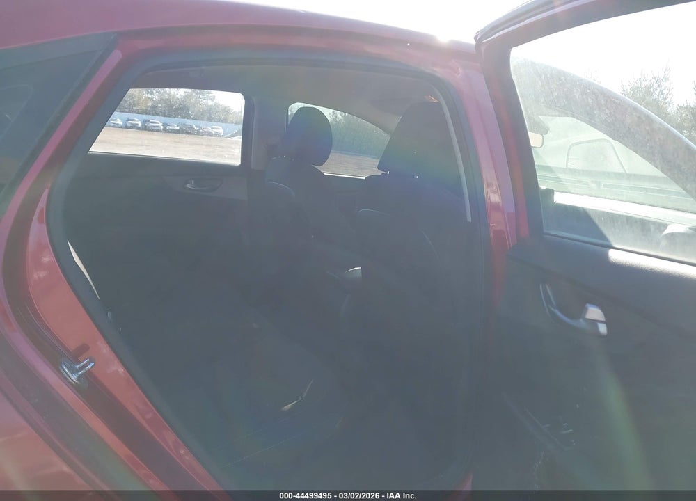 2019 KIA FORTE LXS VIN: 3KPF24AD0KE112255