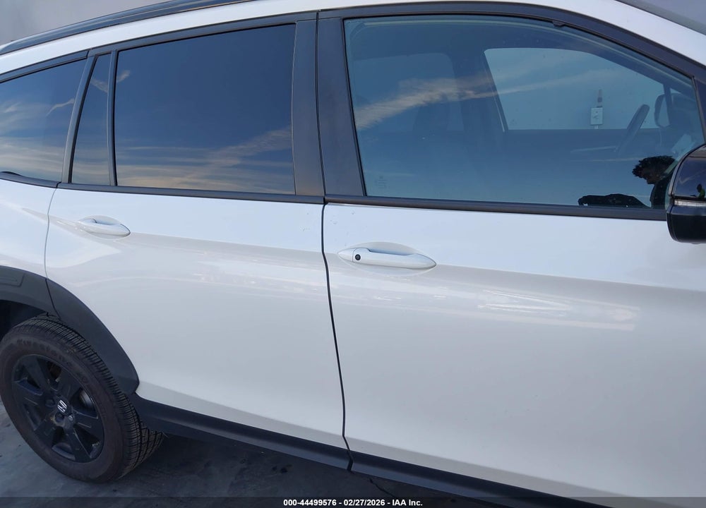 2022 HONDA PILOT AWD TRAILSPORT VIN: 5FNYF6H88NB082602