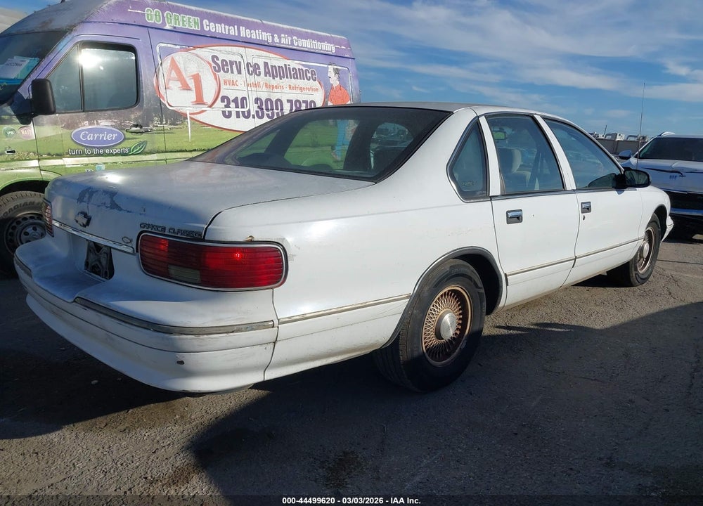 1996 CHEVROLET CAPRICE / IMPALA CLASSIC SS VIN: 1G1BL52P9TR185505