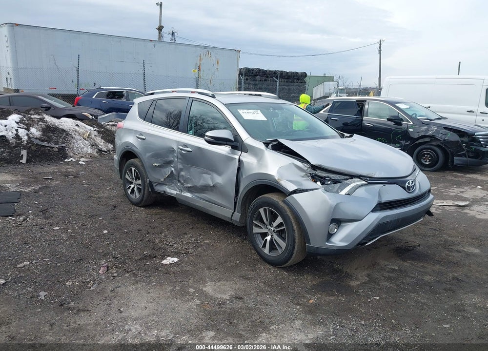 2016 TOYOTA RAV4 XLE VIN: 2T3RFREV4GW512946