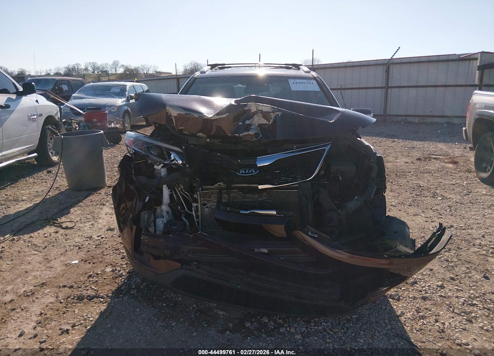 2014 KIA SORENTO LX VIN: 5XYKT4A62EG493983