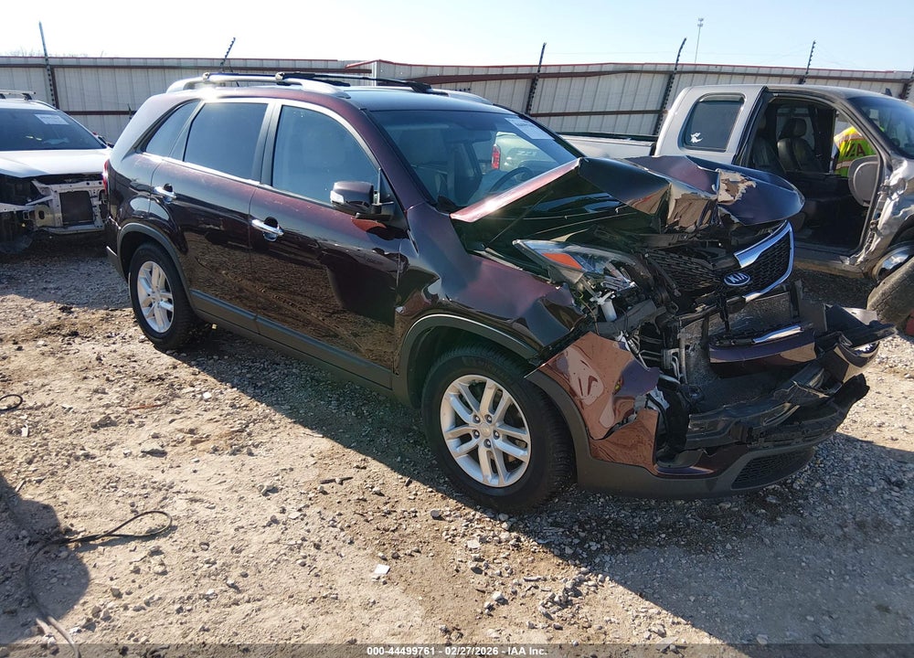2014 KIA SORENTO LX VIN: 5XYKT4A62EG493983