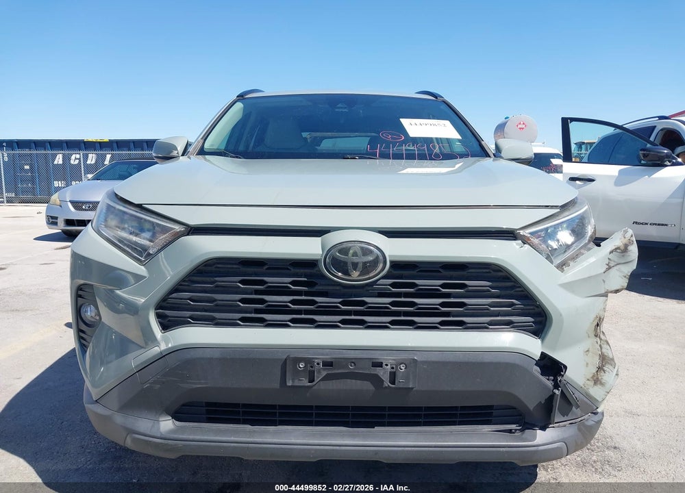 2019 TOYOTA RAV4 XLE PREMIUM VIN: JTMC1RFVXKD018258