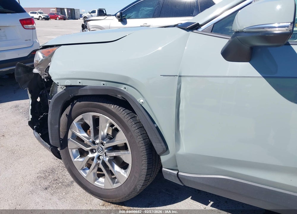 2019 TOYOTA RAV4 XLE PREMIUM VIN: JTMC1RFVXKD018258