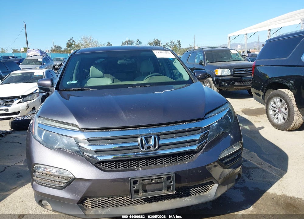 2018 HONDA PILOT EX VIN: 5FNYF5H34JB026469