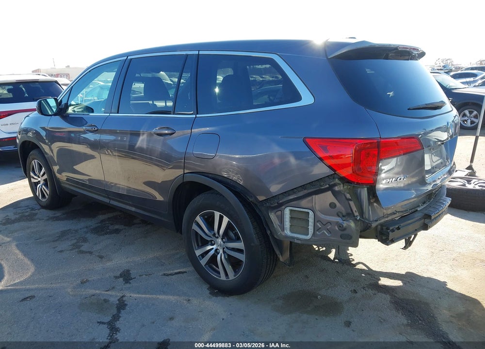 2018 HONDA PILOT EX VIN: 5FNYF5H34JB026469