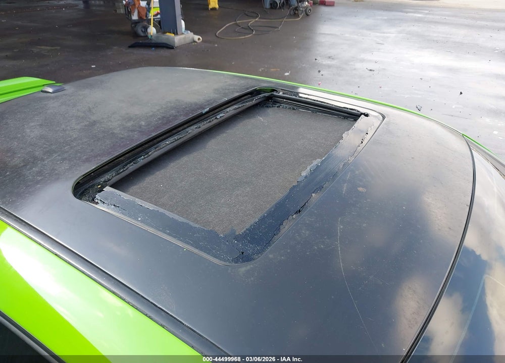 2017 DODGE CHALLENGER SRT 392 VIN: 2C3CDZDJ6HH580827