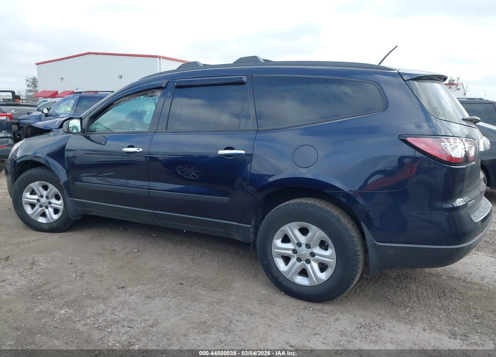 2015 CHEVROLET TRAVERSE LS VIN: 1GNKRFKD7FJ353086