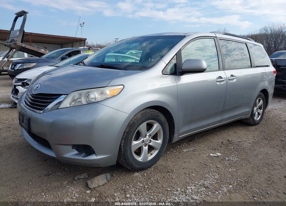 2011 TOYOTA SIENNA LE V6 VIN: 5TDKK3DC3BS111022