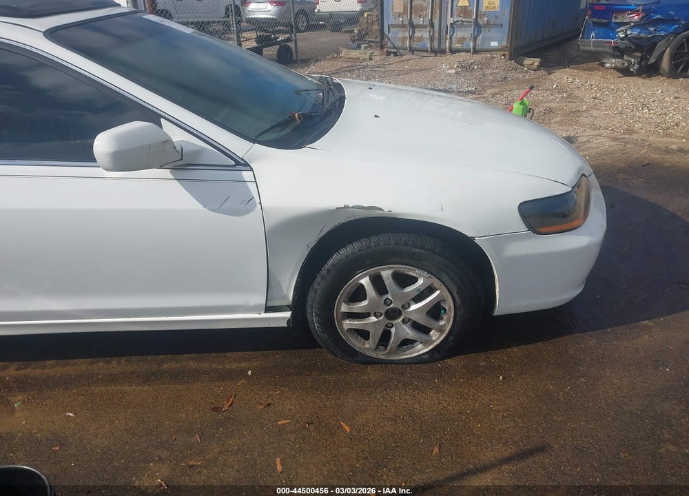 2001 HONDA ACCORD 3.0 EX VIN: 1HGCG225X1A000842