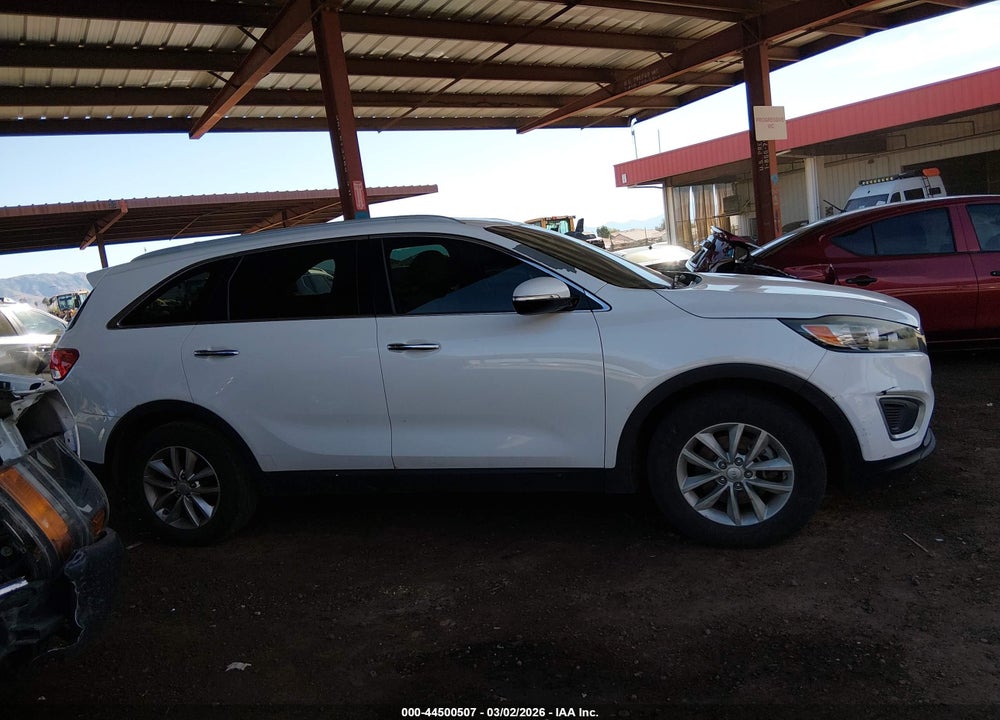 2016 KIA SORENTO 2.4L LX VIN: 5XYPG4A37GG054961