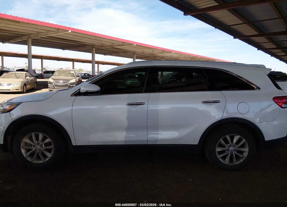 2016 KIA SORENTO 2.4L LX VIN: 5XYPG4A37GG054961