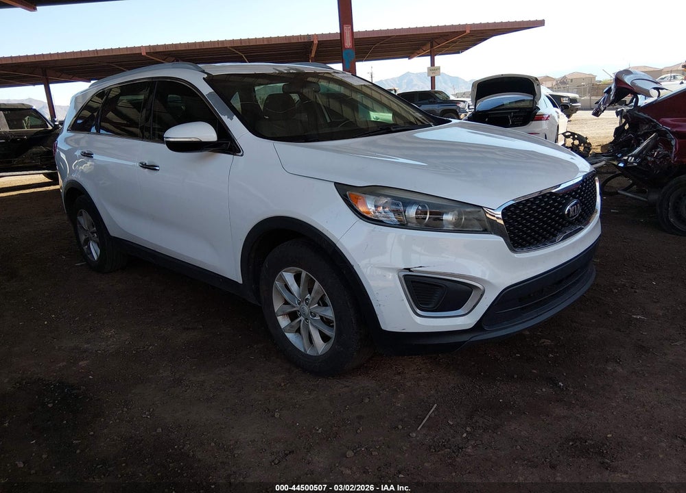 2016 KIA SORENTO 2.4L LX VIN: 5XYPG4A37GG054961