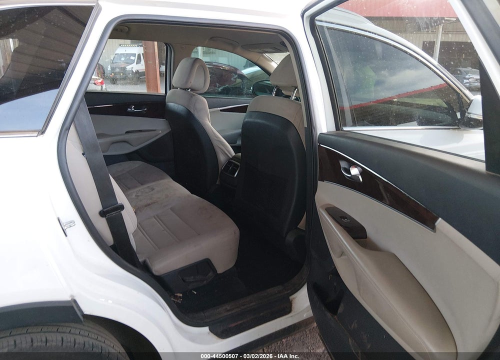 2016 KIA SORENTO 2.4L LX VIN: 5XYPG4A37GG054961