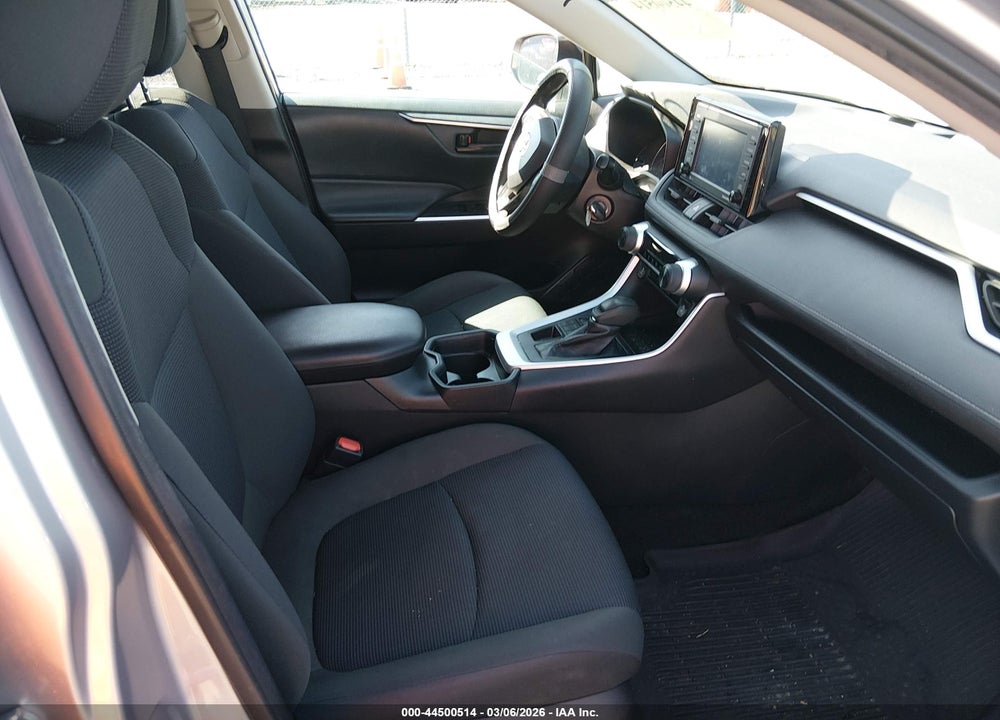 2021 TOYOTA RAV4 LE VIN: 2T3F1RFV1MC243656