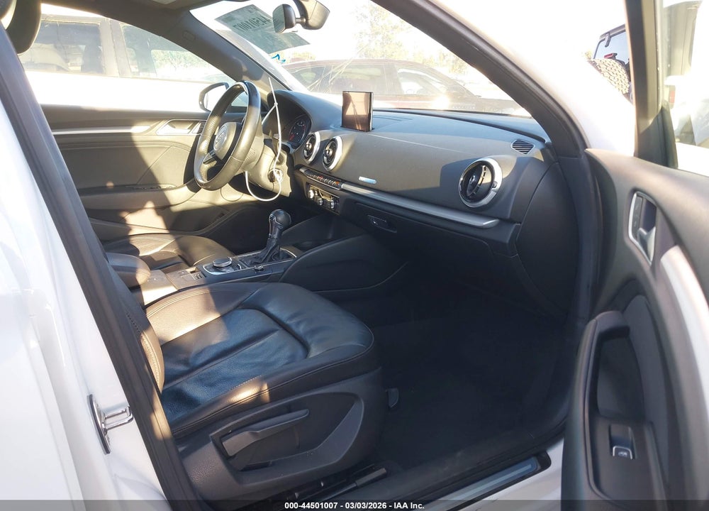2017 AUDI A3 2.0T PREMIUM VIN: WAUAUGFF4H1025189