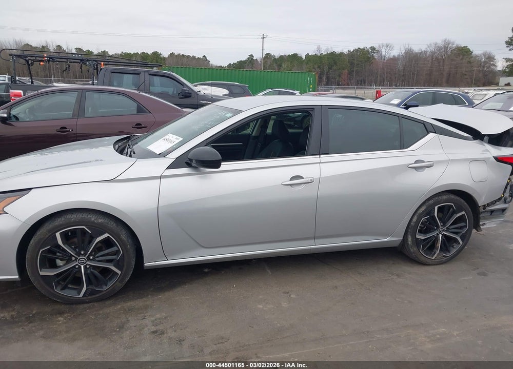 2024 NISSAN ALTIMA SR FWD VIN: 1N4BL4CV9RN351641