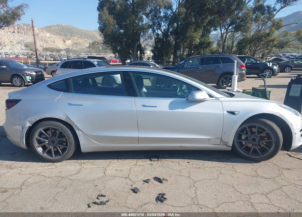 2018 TESLA MODEL 3 LONG RANGE/MID RANGE VIN: 5YJ3E1EA9JF020191