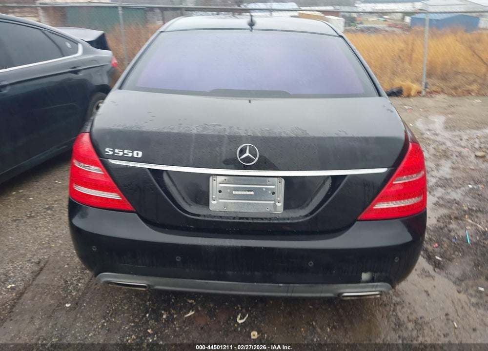 2011 MERCEDES-BENZ S 550 VIN: WDDNG7BB6BA387102
