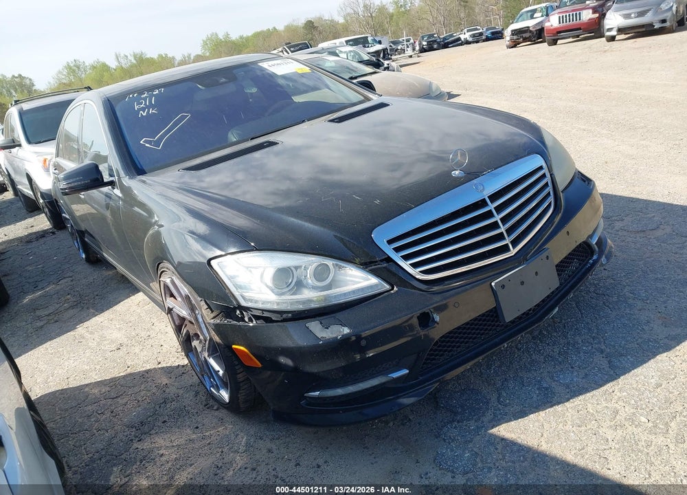 2011 MERCEDES-BENZ S 550 VIN: WDDNG7BB6BA387102