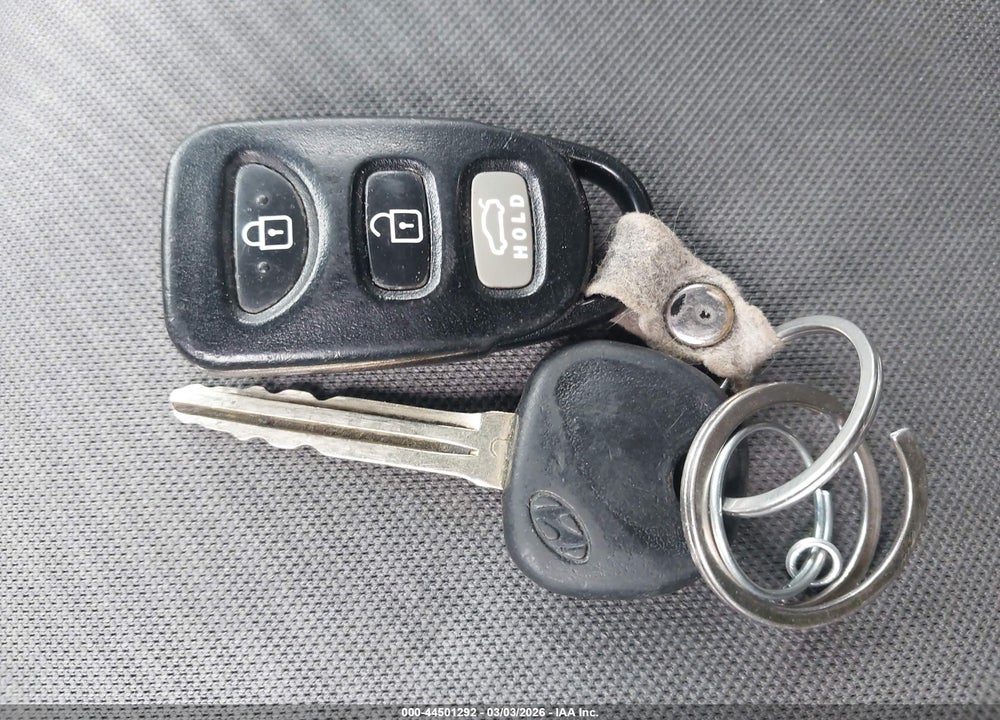 2011 HYUNDAI ELANTRA GLS VIN: 5NPDH4AE8BH048296